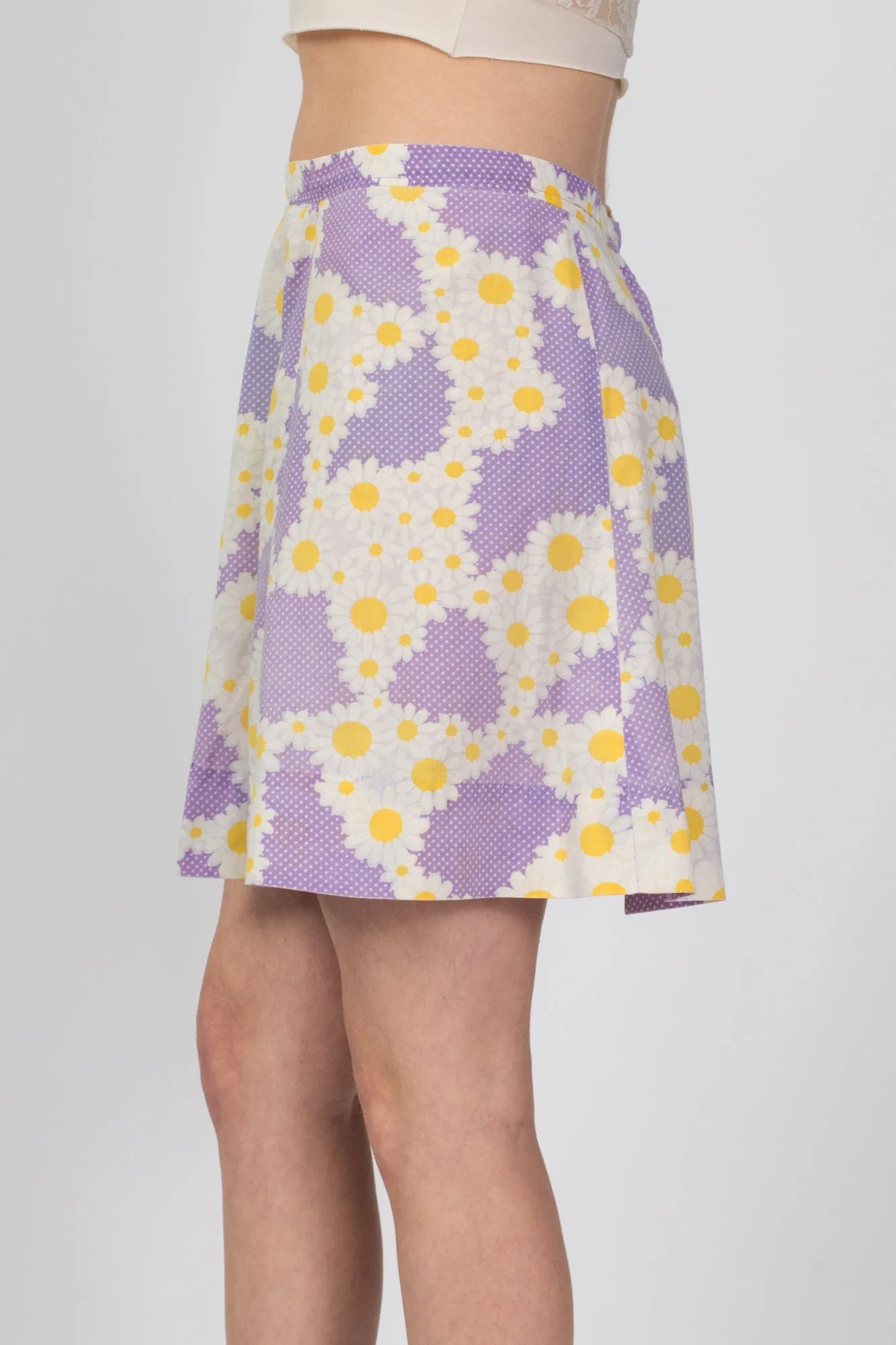 70s Handmade Daisy Floral Mini Skirt - Medium, 30"