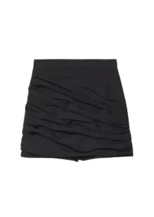 BLACK PLEATED SHORTS