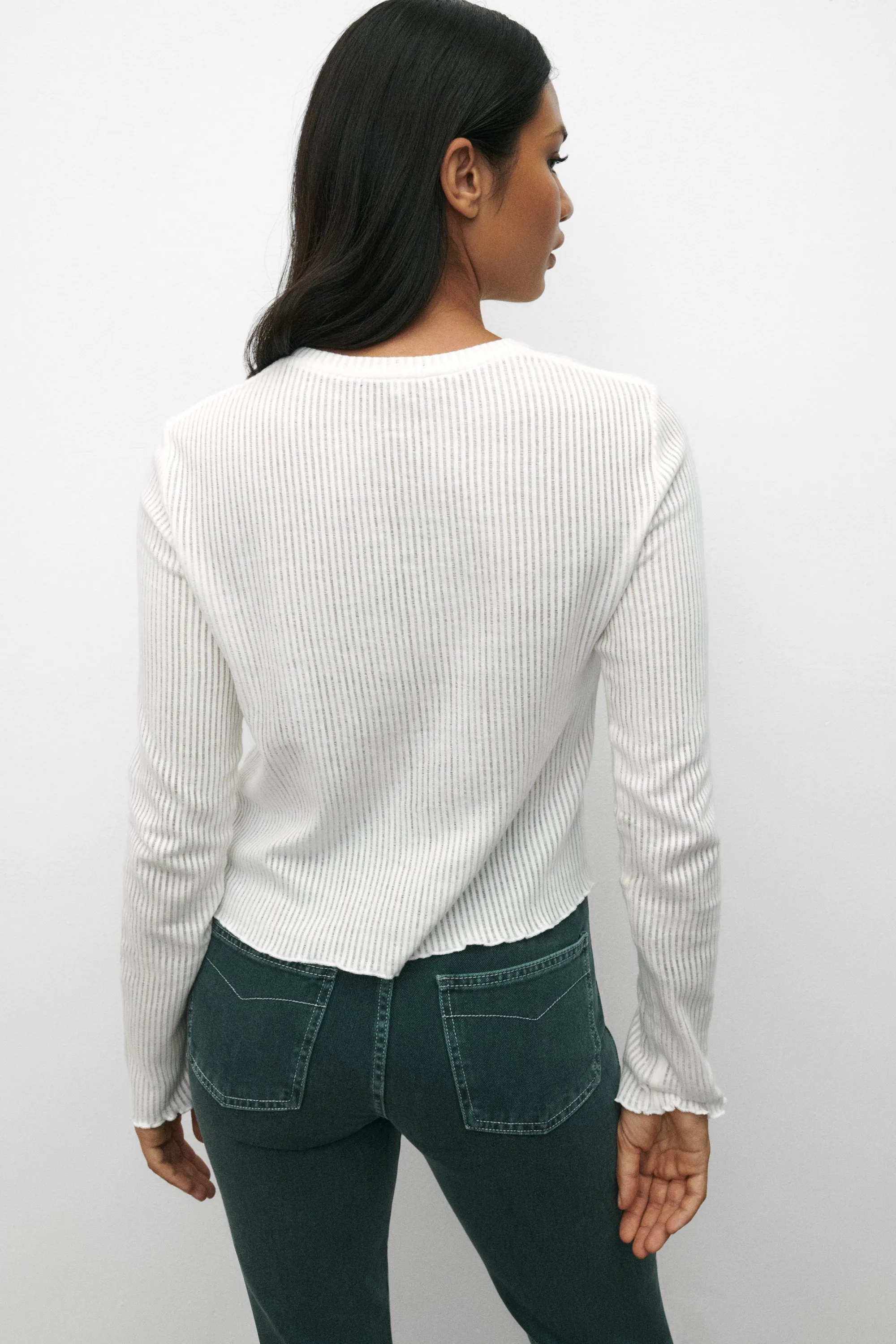 ESSENTIAL ORGANIC LONGSLEEVE WHITE